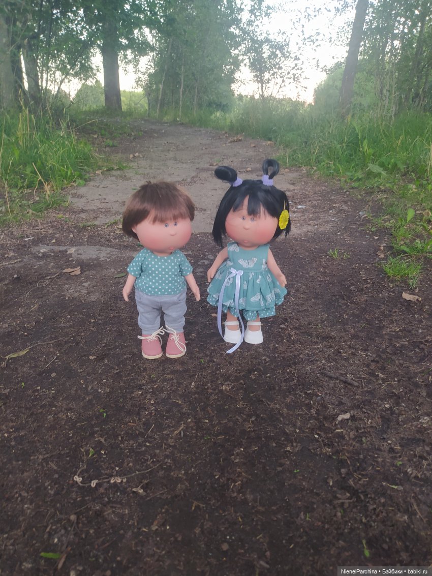 Ёсико показывает Никите пруд