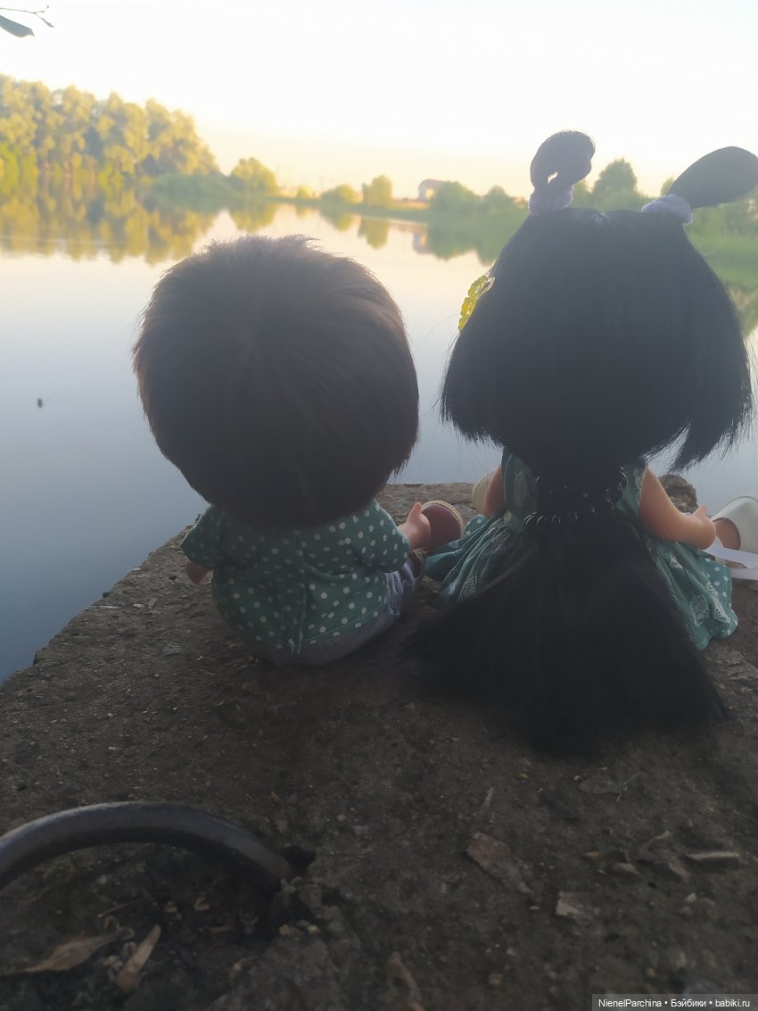 Ёсико показывает Никите пруд