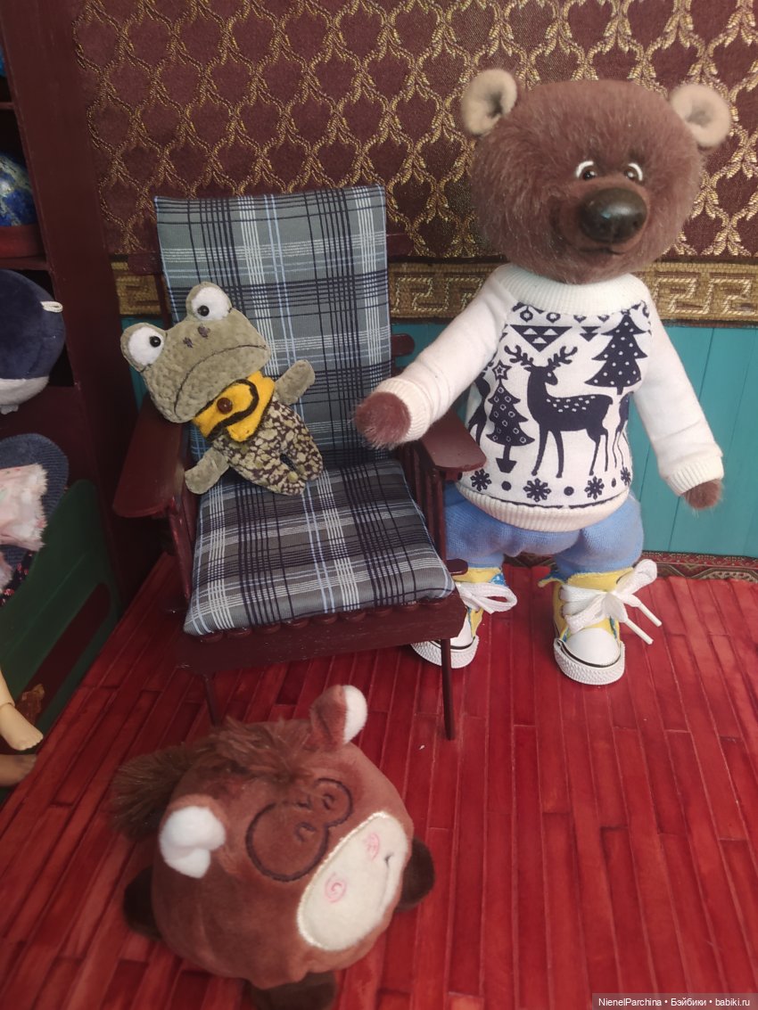 Кресло для кукол 1:6 — Мебель для кукол и домиков: фото