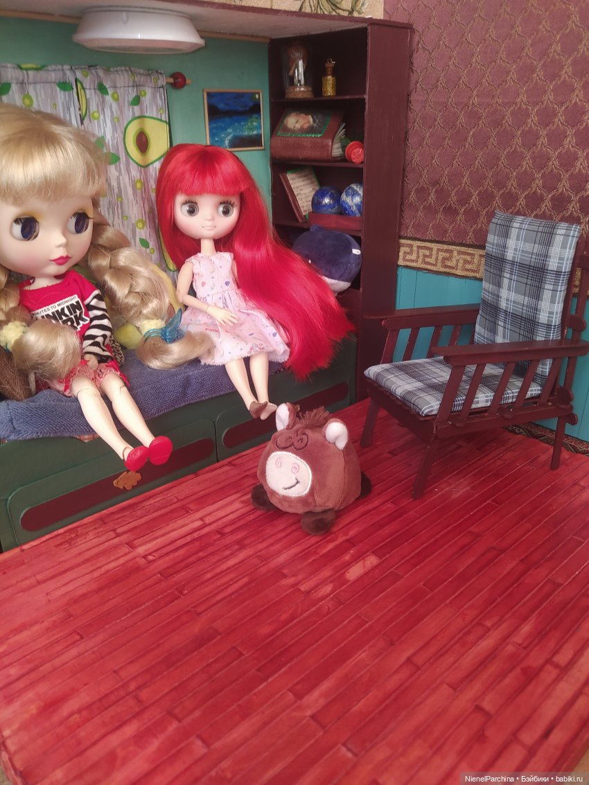 Кресло для кукол 1:6 — Мебель для кукол и домиков: фото