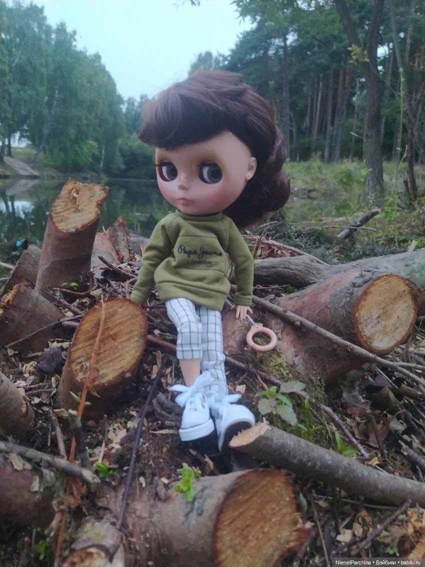 Прогулка с Олесей. Новенькая