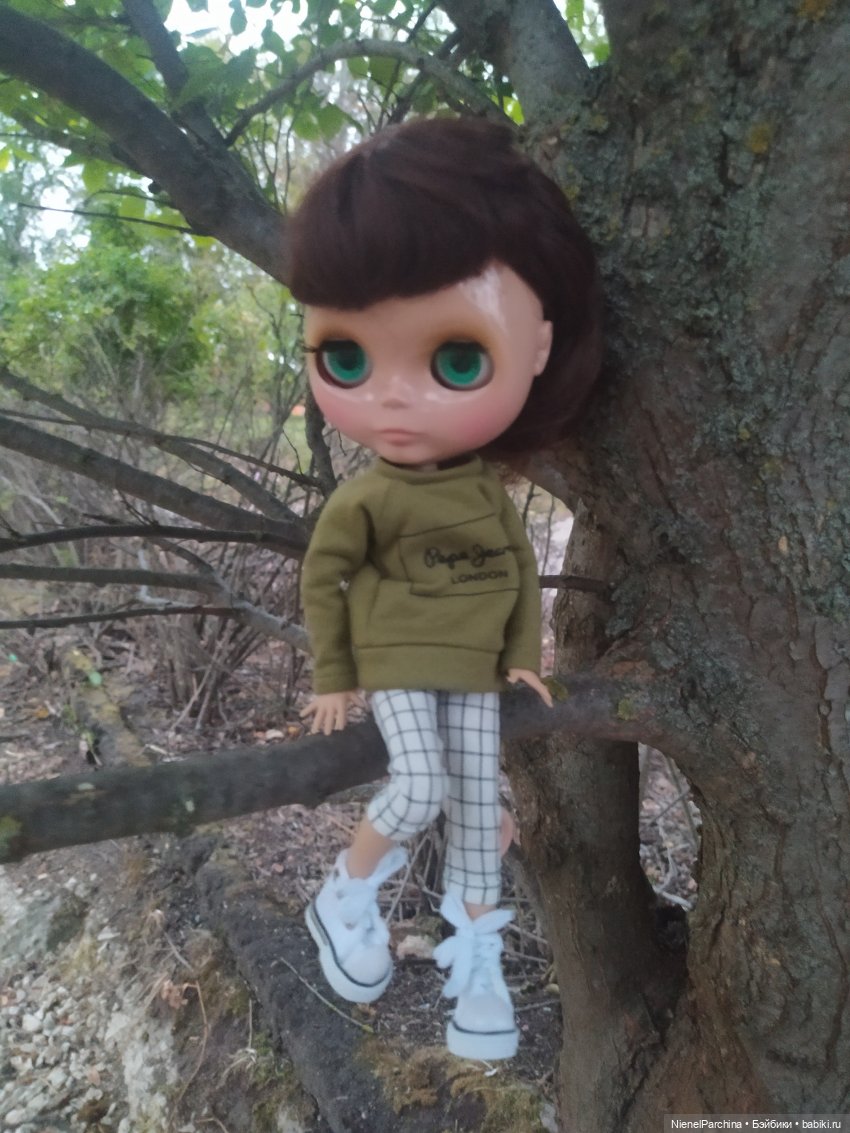 Прогулка с Олесей. Новенькая