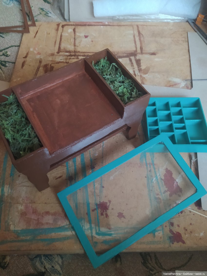 Функциональный журнальный столик