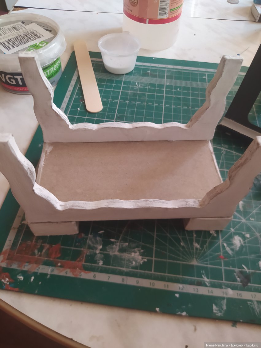 Функциональный журнальный столик (фото 4)