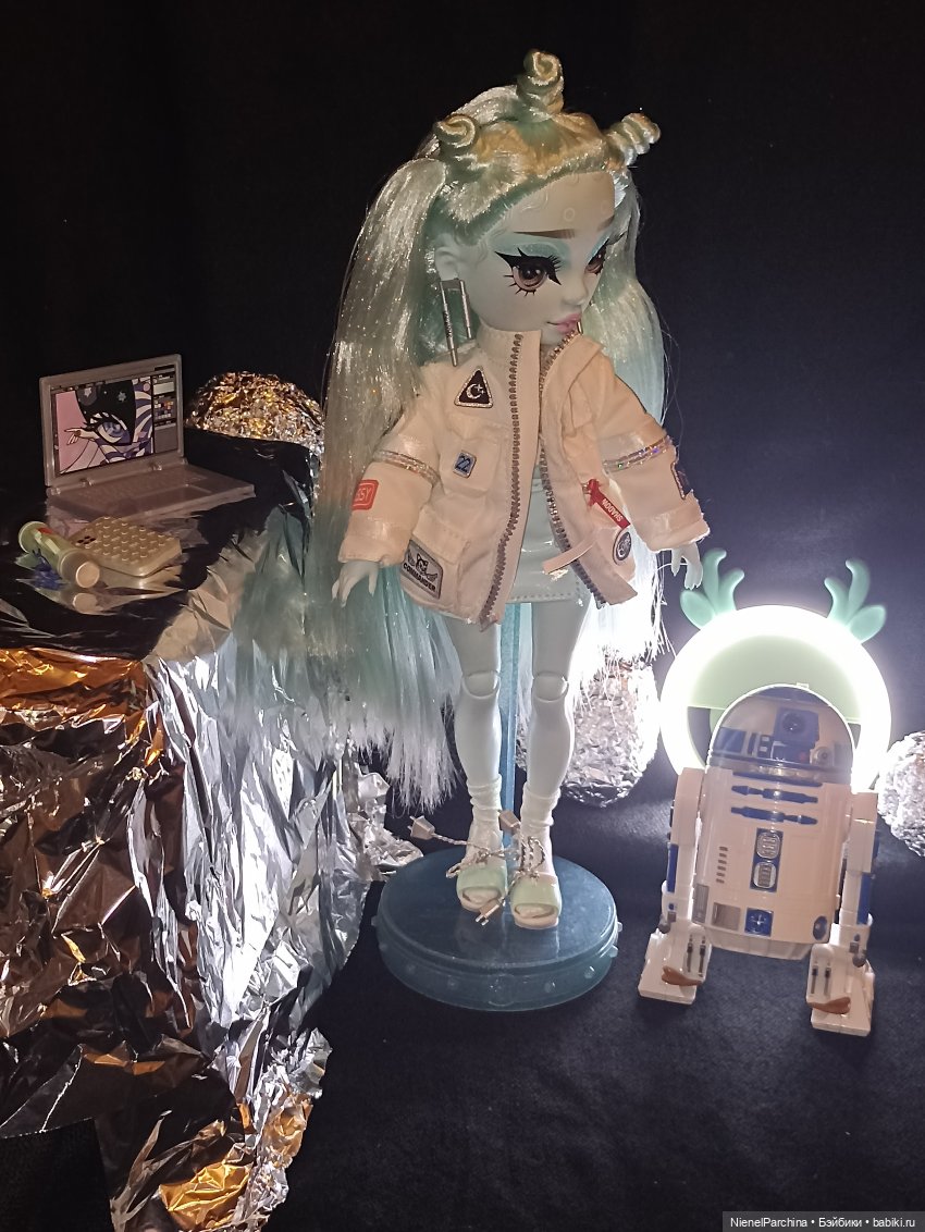 Доктор космобиолог с ледяной планеты Глацио