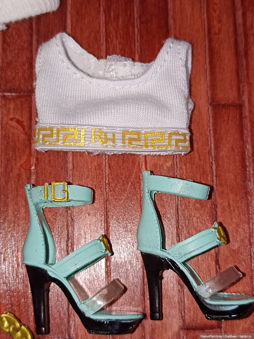 Приехала Дафна Минтон или хвост для русалки | Бэйбики Приехала Дафна Минтон или хвост для русалки