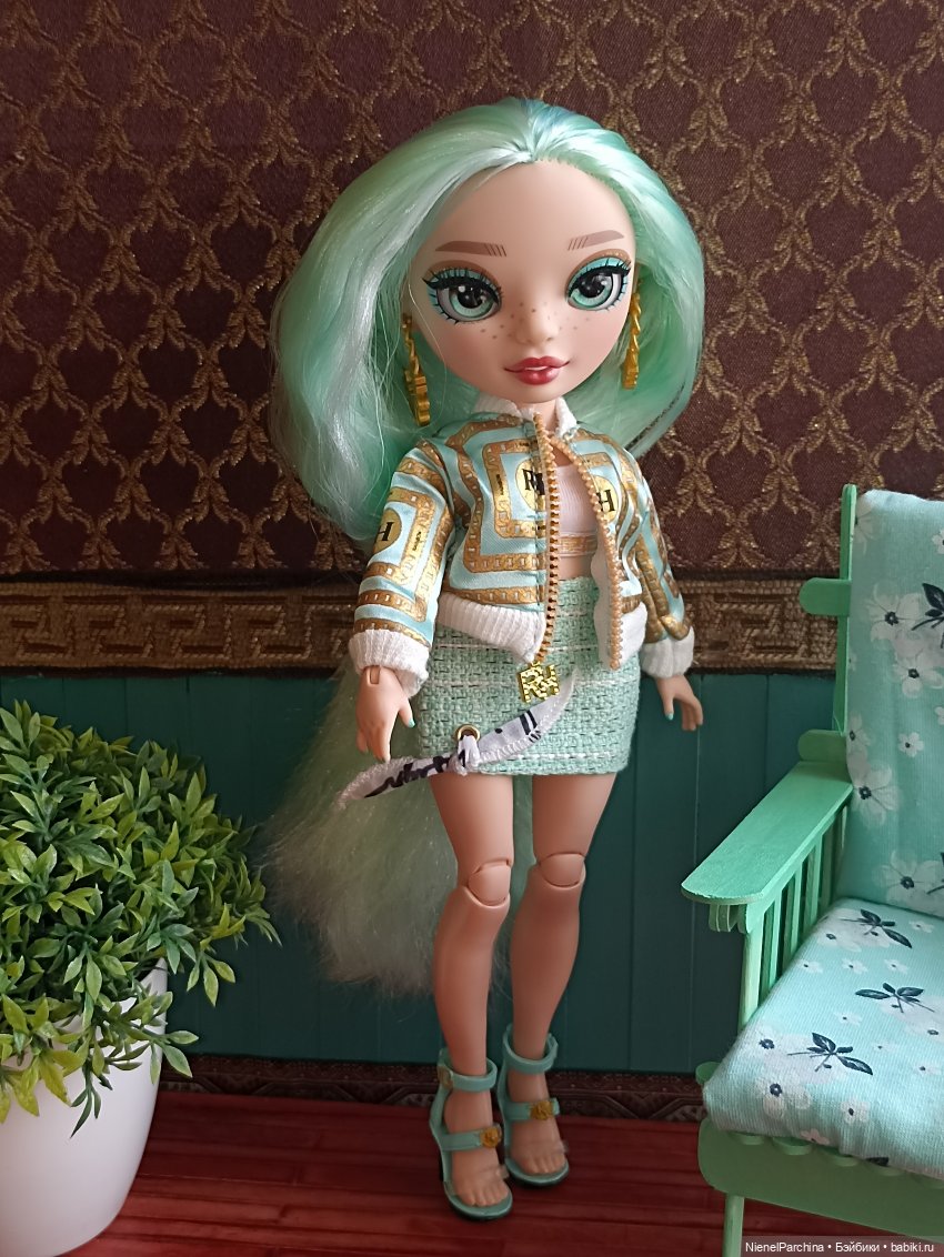 Приехала Дафна Минтон или хвост для русалки | Бэйбики Приехала Дафна Минтон или хвост для русалки