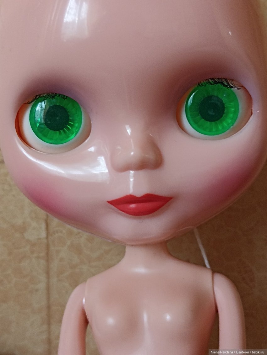 Новенькая жительница с барахолки