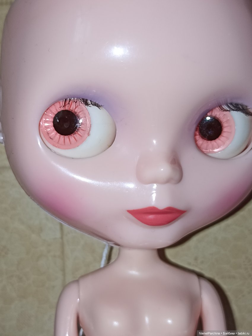 Новенькая жительница с барахолки