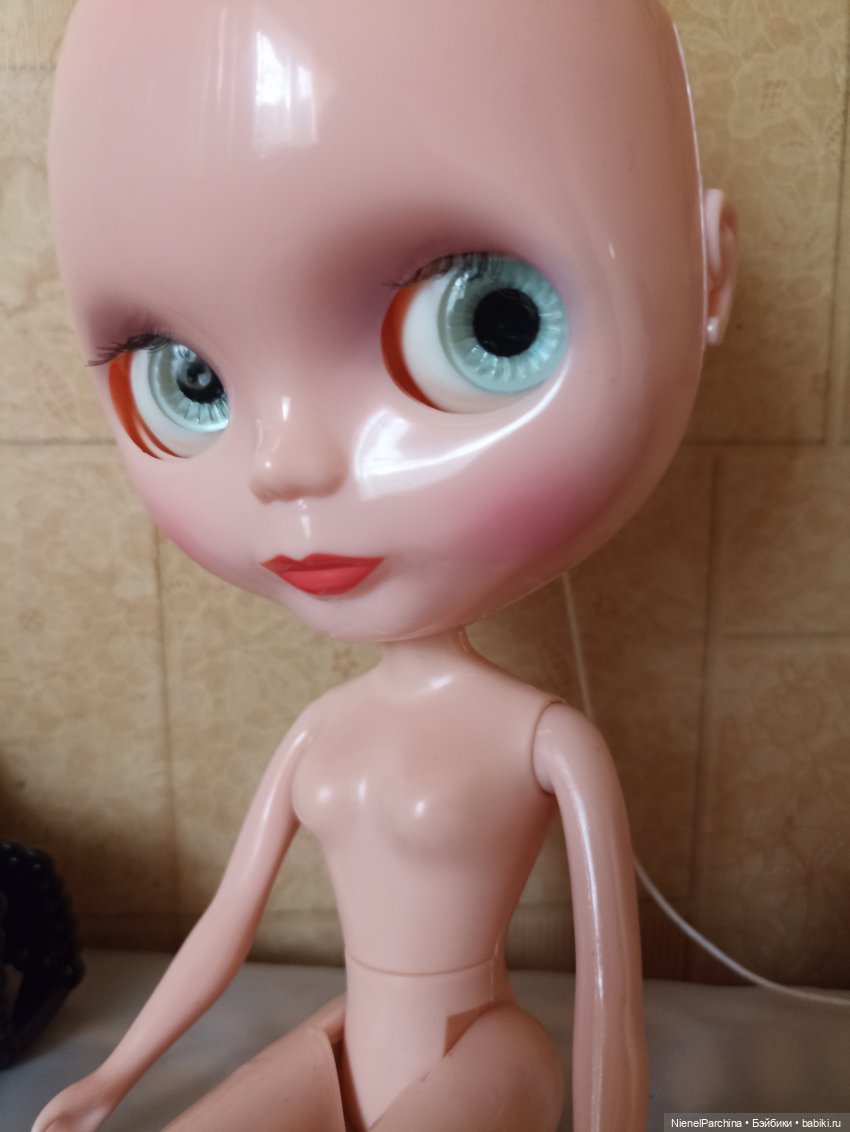 Новенькая жительница с барахолки