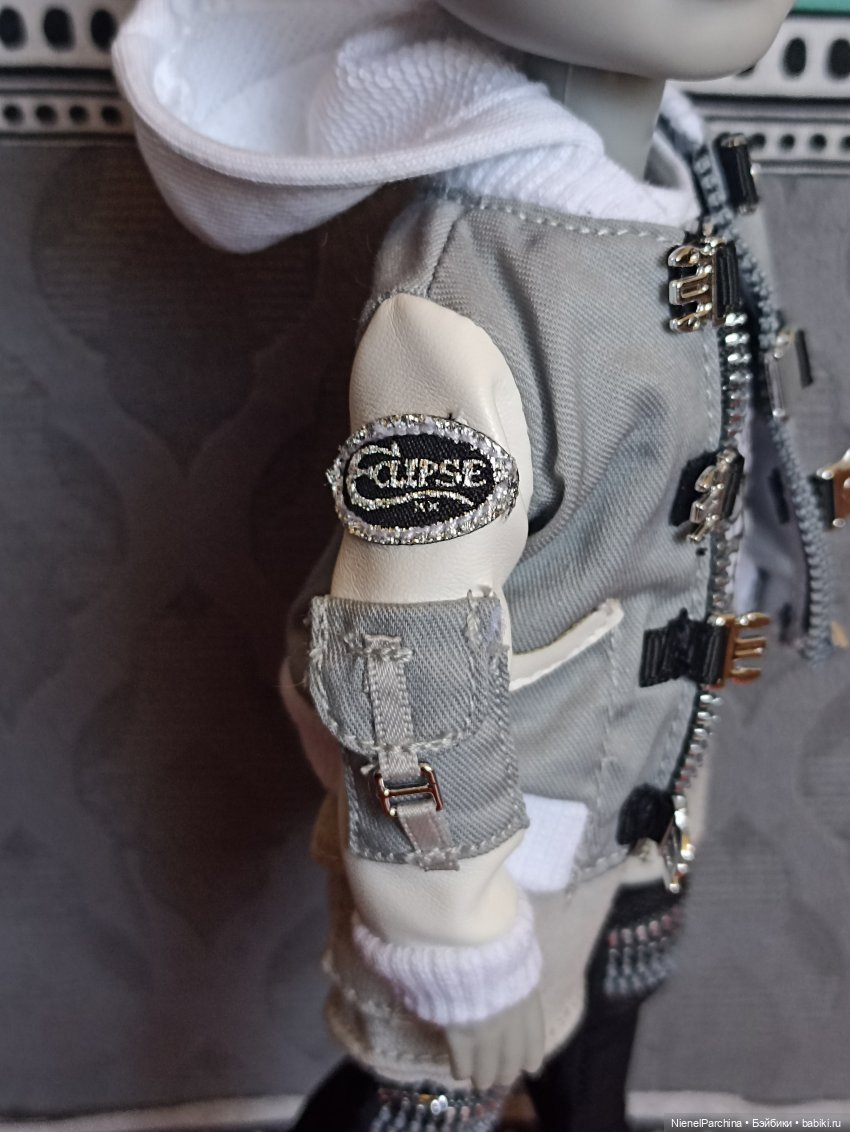 Серебряный Эш | Бэйбики Серебряный Эш — Куклы Rainbow High (Рейнбоу Хай