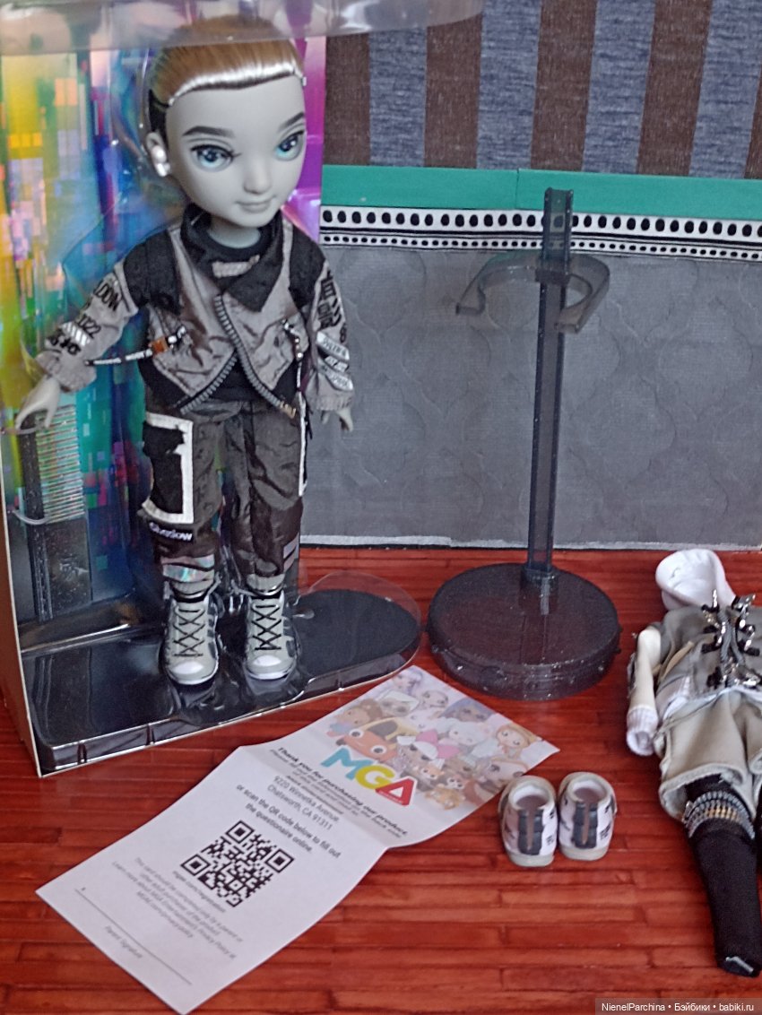 Серебряный Эш | Бэйбики Серебряный Эш — Куклы Rainbow High (Рейнбоу Хай (фото 4)
