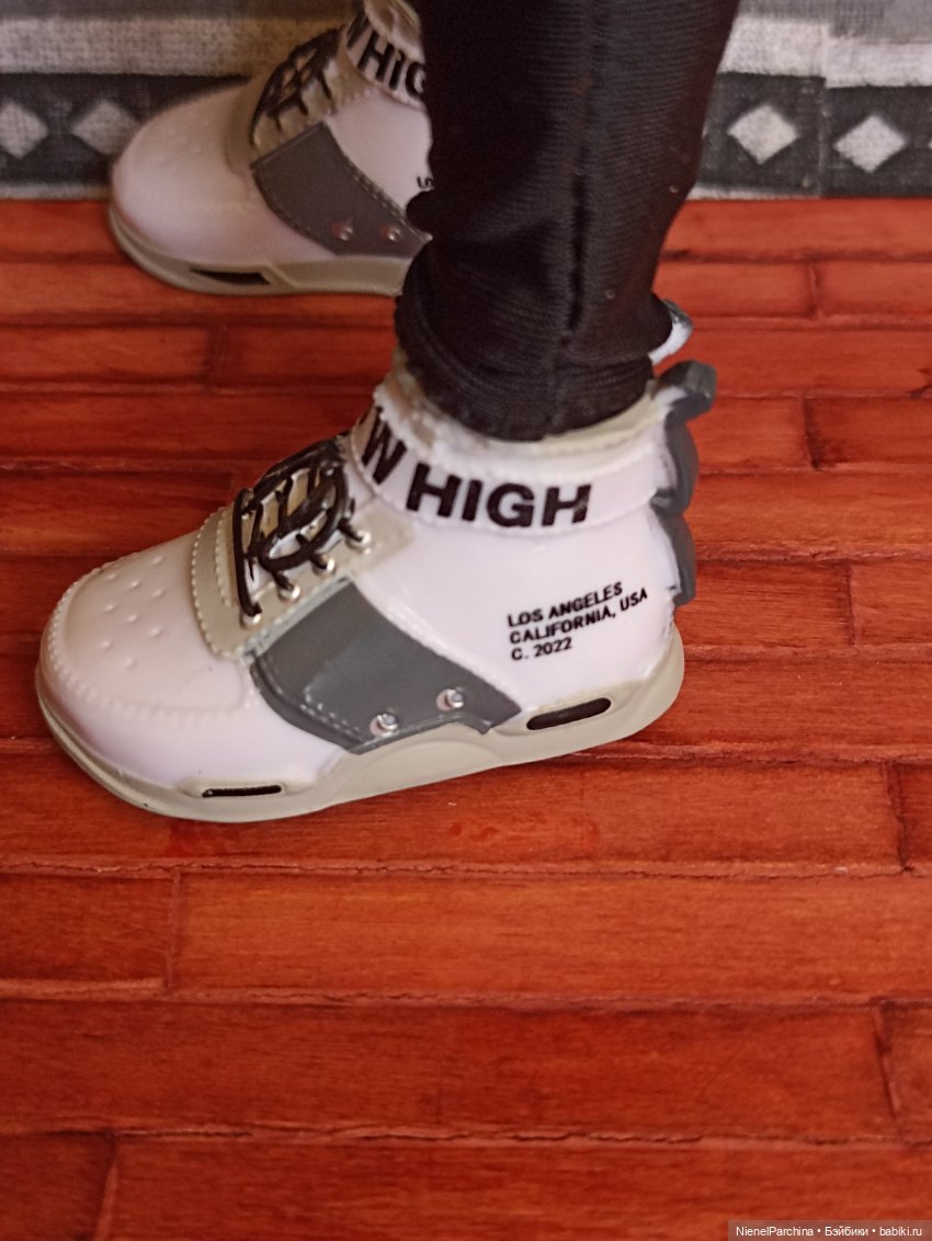 Серебряный Эш | Бэйбики Серебряный Эш — Куклы Rainbow High (Рейнбоу Хай