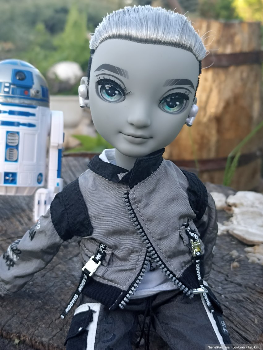 Эш на прогулке | Бэйбики Эш на прогулке — Куклы Rainbow High (Рейнбоу Хай