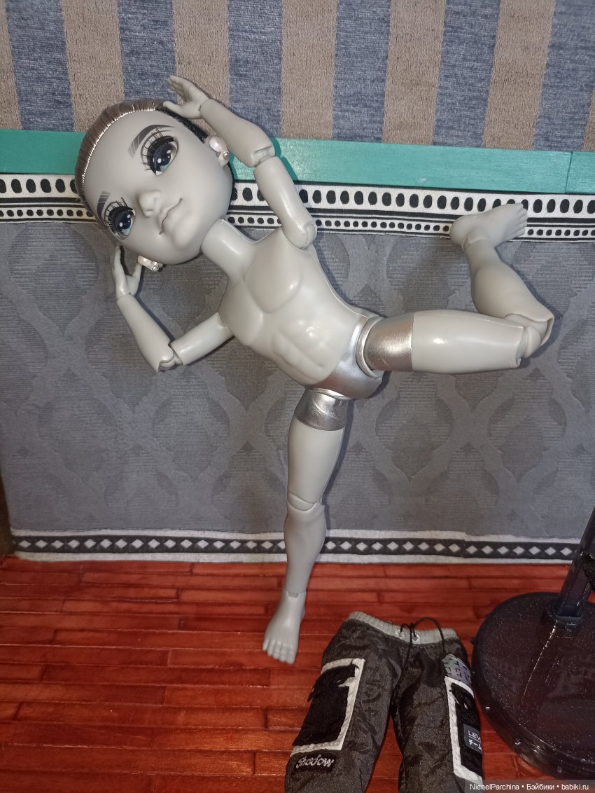 Серебряный Эш | Бэйбики Серебряный Эш — Куклы Rainbow High (Рейнбоу Хай