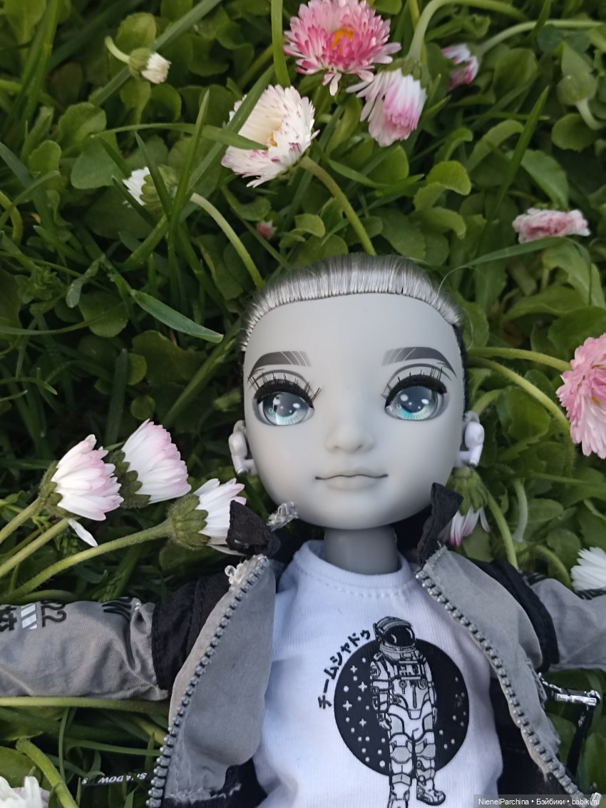 Эш на прогулке | Бэйбики Эш на прогулке — Куклы Rainbow High (Рейнбоу Хай