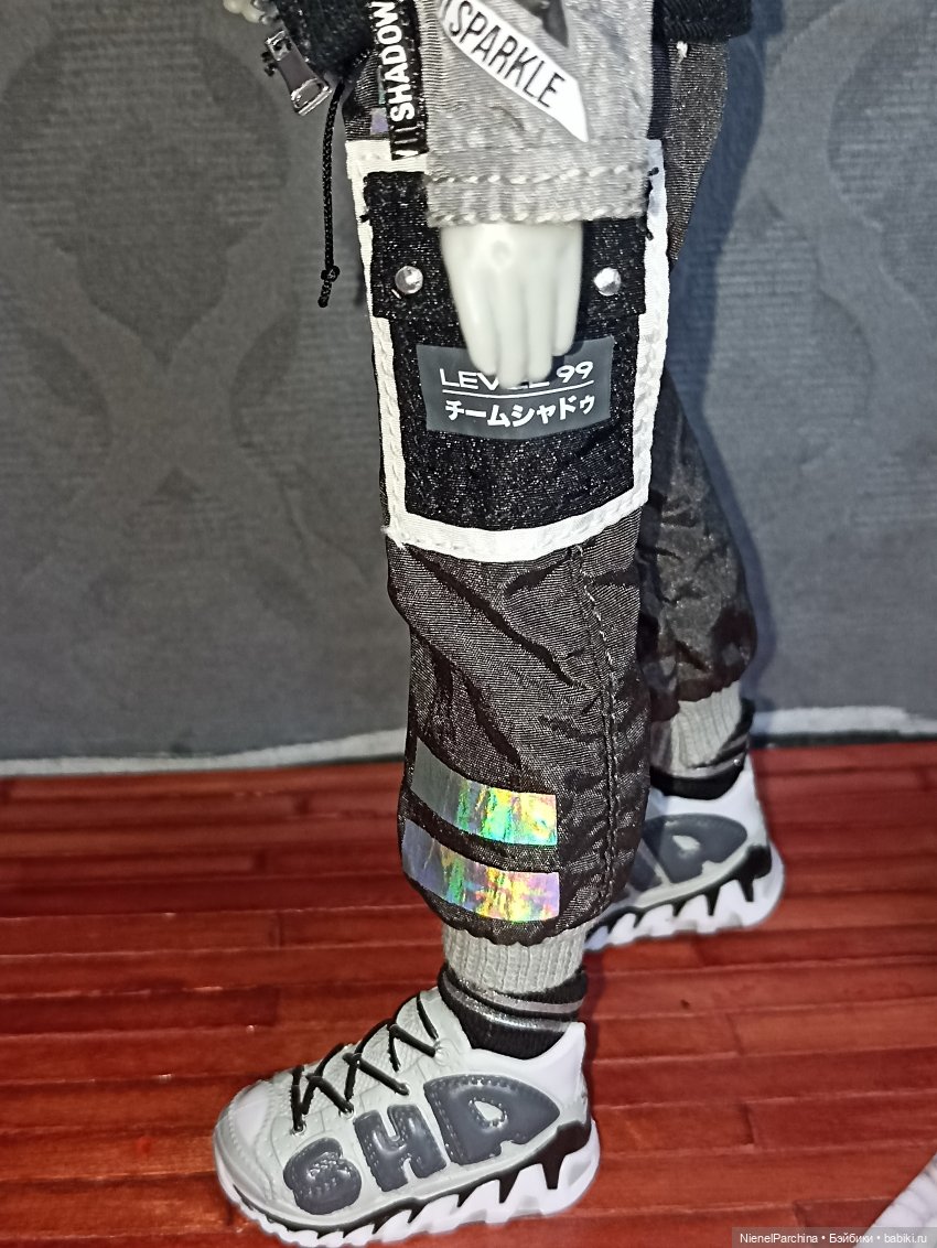 Серебряный Эш | Бэйбики Серебряный Эш — Куклы Rainbow High (Рейнбоу Хай (фото 8)