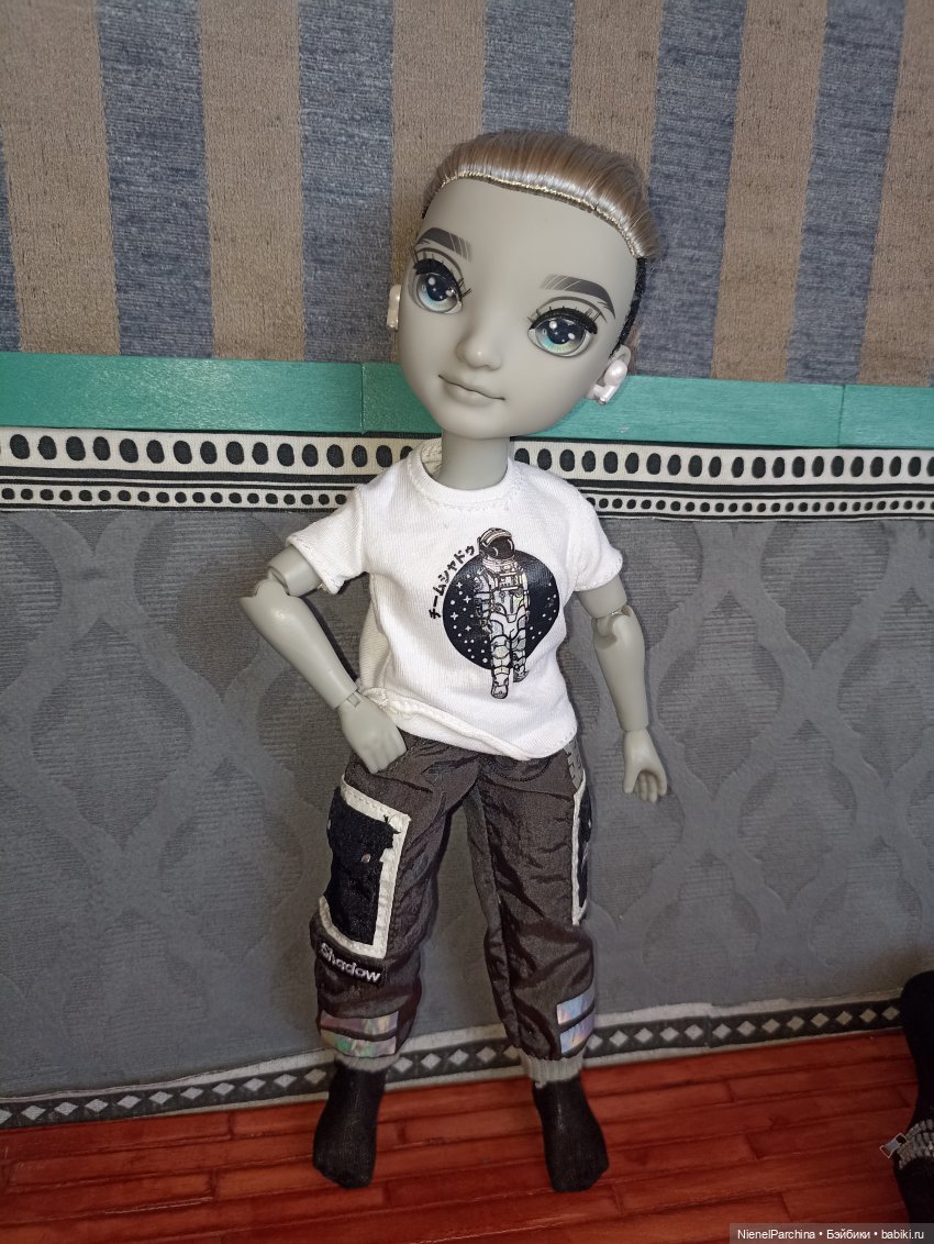 Серебряный Эш | Бэйбики Серебряный Эш — Куклы Rainbow High (Рейнбоу Хай