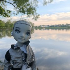 Эш на прогулке