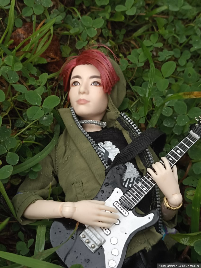 Дебютный клип Джихуна — Куклы и тела Obitsu (Обитсу): 1/6