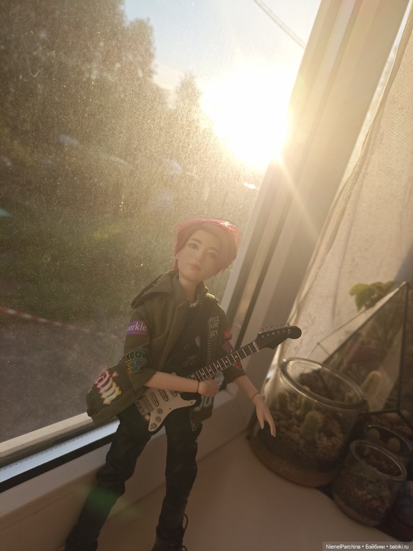 Дебютный клип Джихуна — Куклы и тела Obitsu (Обитсу): 1/6