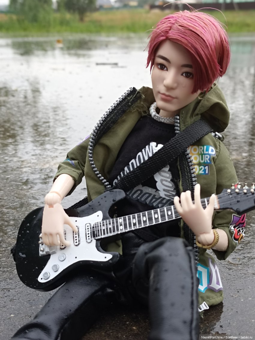 Дебютный клип Джихуна — Куклы и тела Obitsu (Обитсу): 1/6