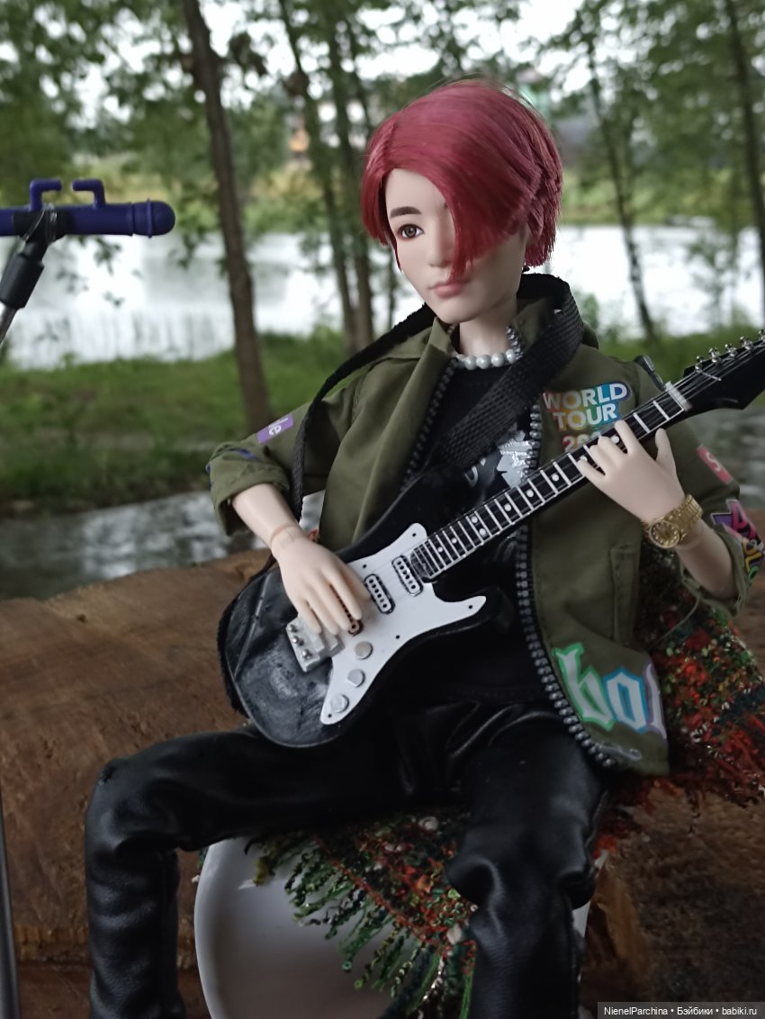 Дебютный клип Джихуна — Куклы и тела Obitsu (Обитсу): 1/6