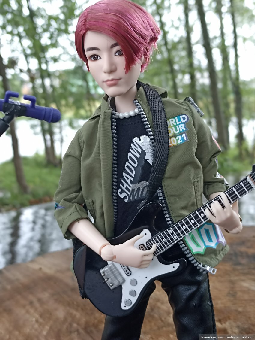 Дебютный клип Джихуна — Куклы и тела Obitsu (Обитсу): 1/6