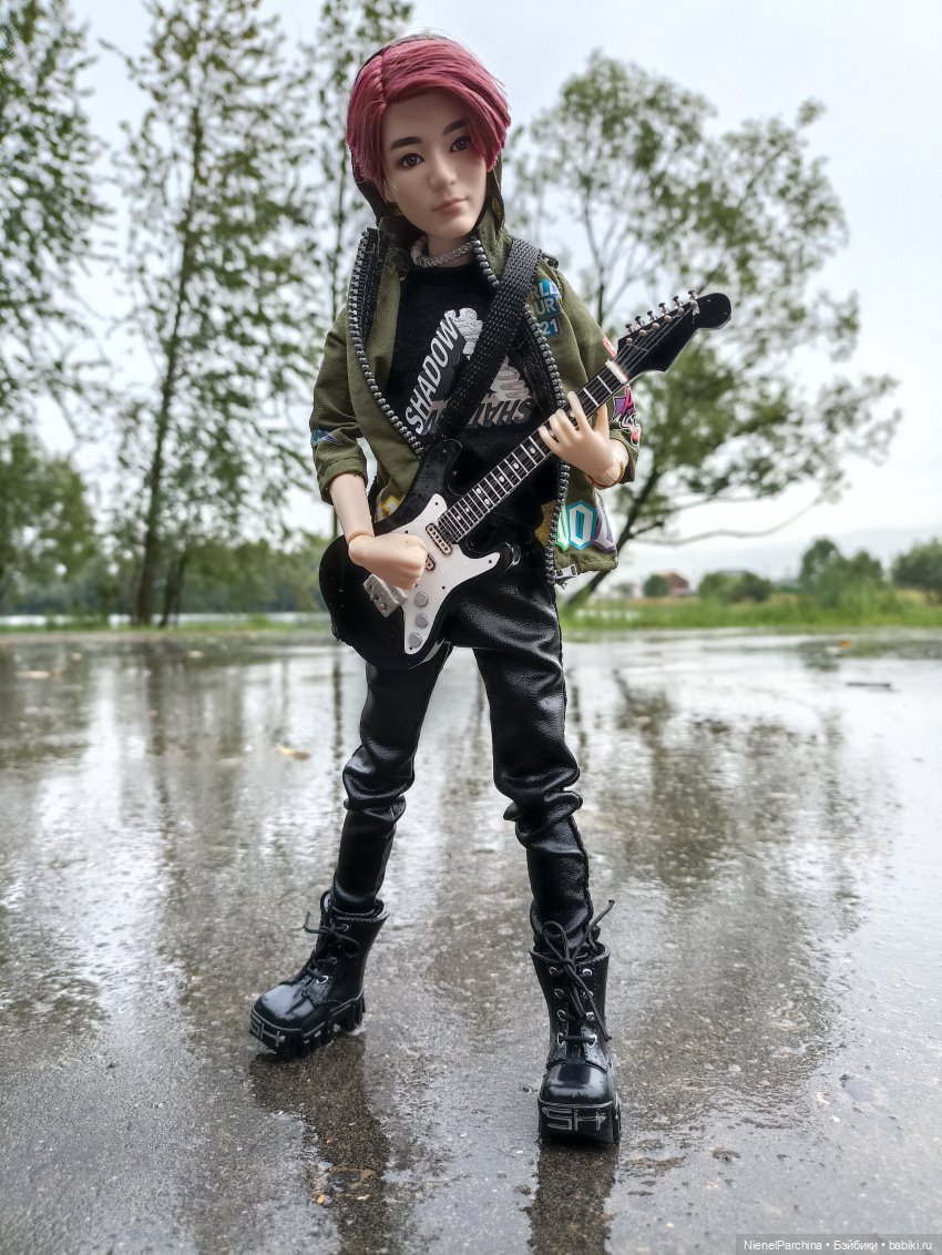 Дебютный клип Джихуна — Куклы и тела Obitsu (Обитсу): 1/6