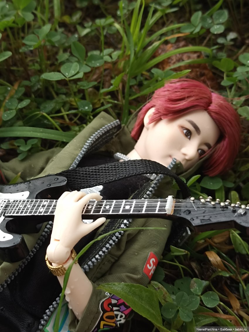 Дебютный клип Джихуна — Куклы и тела Obitsu (Обитсу): 1/6