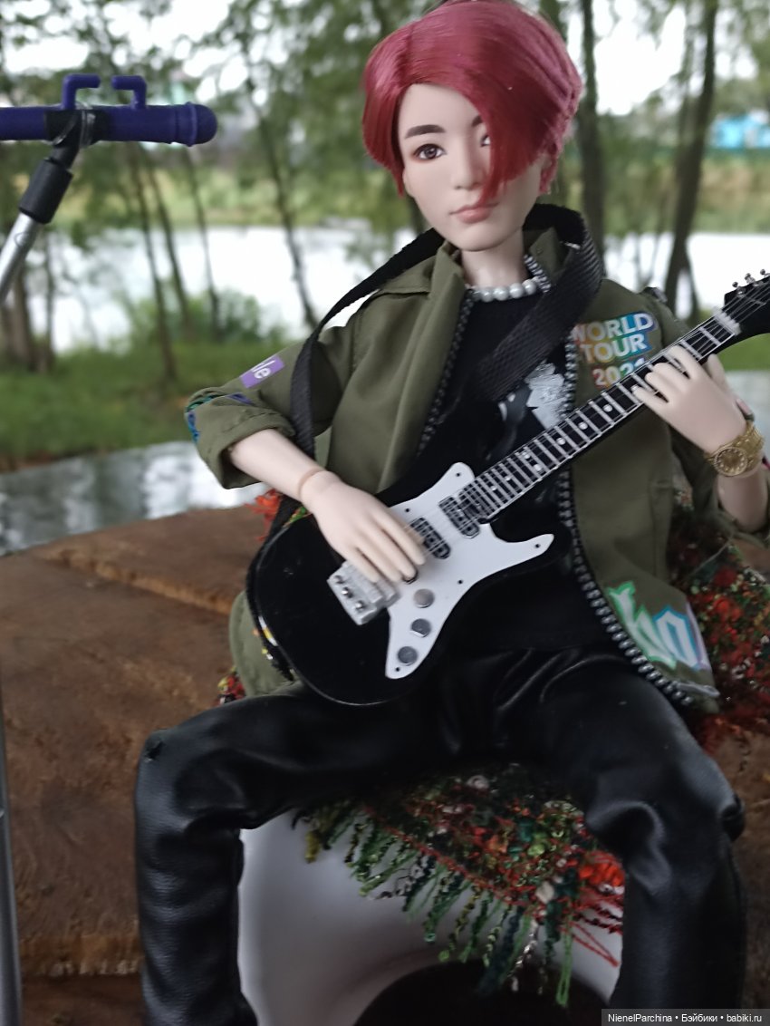 Дебютный клип Джихуна — Куклы и тела Obitsu (Обитсу): 1/6