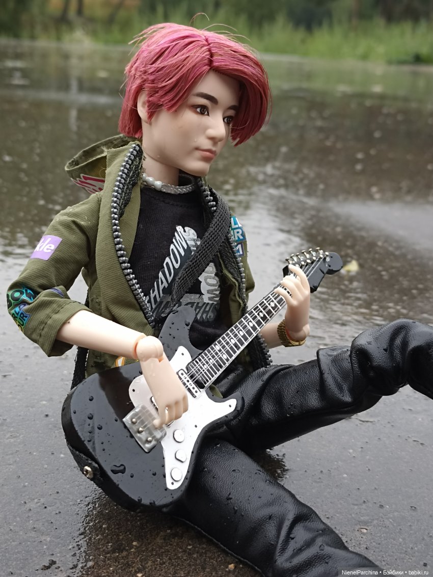 Дебютный клип Джихуна — Куклы и тела Obitsu (Обитсу): 1/6