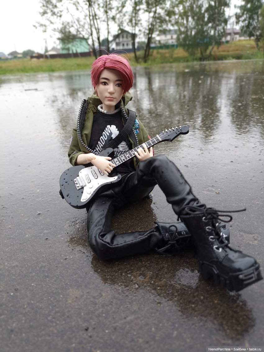 Дебютный клип Джихуна — Куклы и тела Obitsu (Обитсу): 1/6