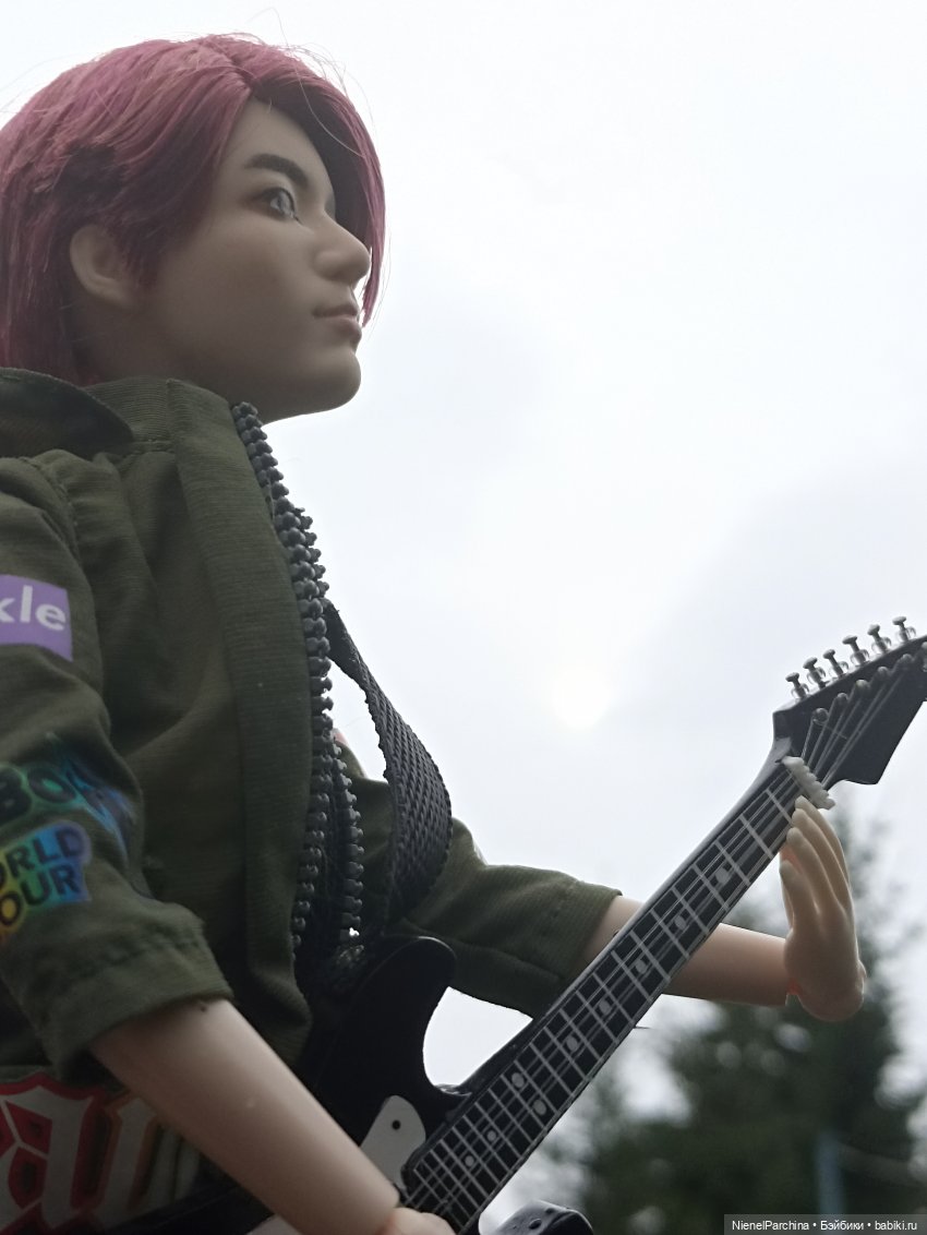 Дебютный клип Джихуна — Куклы и тела Obitsu (Обитсу): 1/6