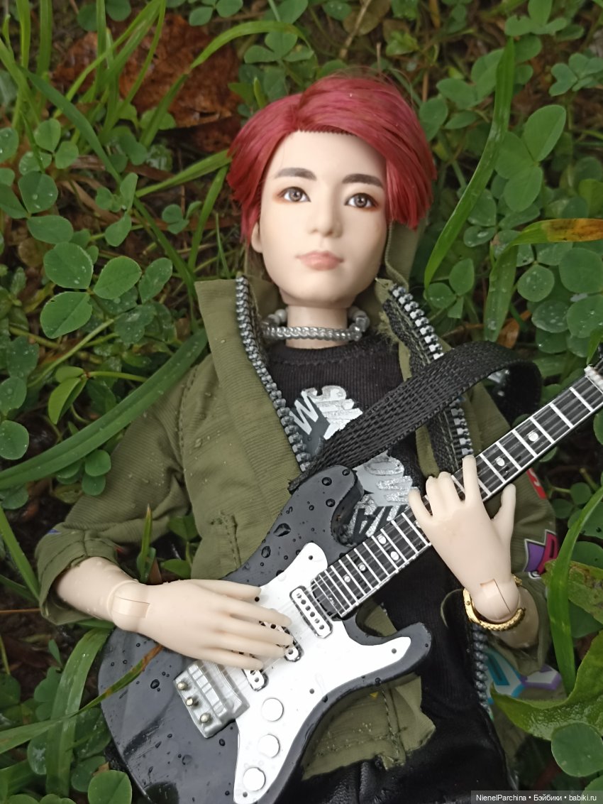 Дебютный клип Джихуна — Куклы и тела Obitsu (Обитсу): 1/6