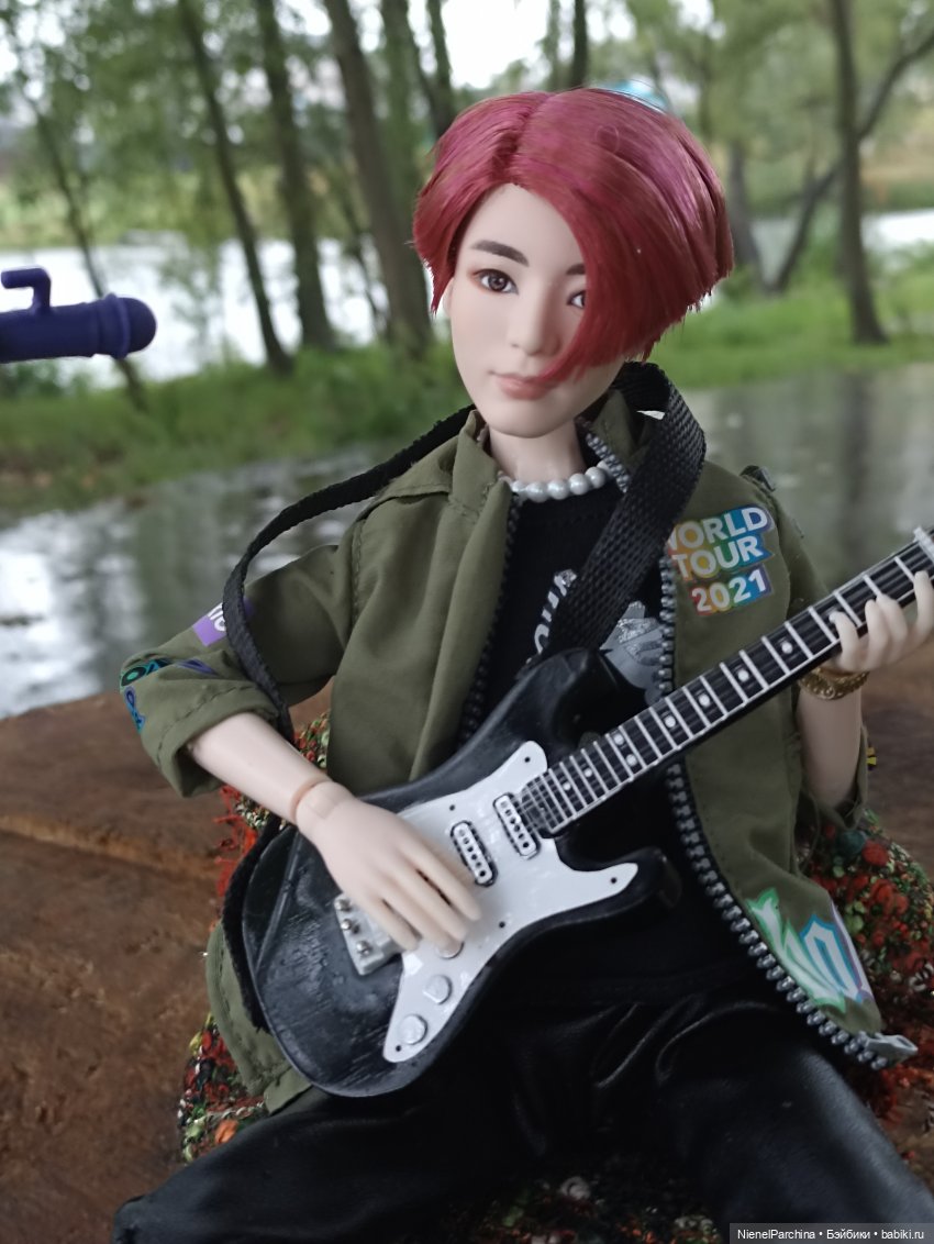 Дебютный клип Джихуна — Куклы и тела Obitsu (Обитсу): 1/6