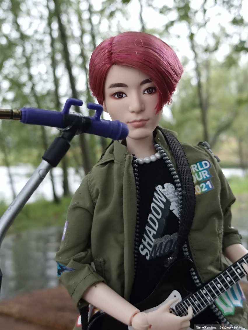 Дебютный клип Джихуна — Куклы и тела Obitsu (Обитсу): 1/6