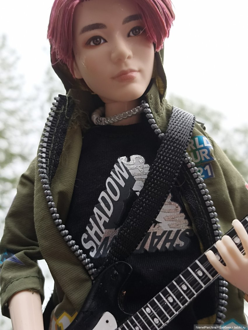 Дебютный клип Джихуна — Куклы и тела Obitsu (Обитсу): 1/6