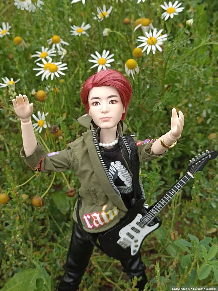 Дебютный клип Джихуна — Куклы и тела Obitsu (Обитсу): 1/6