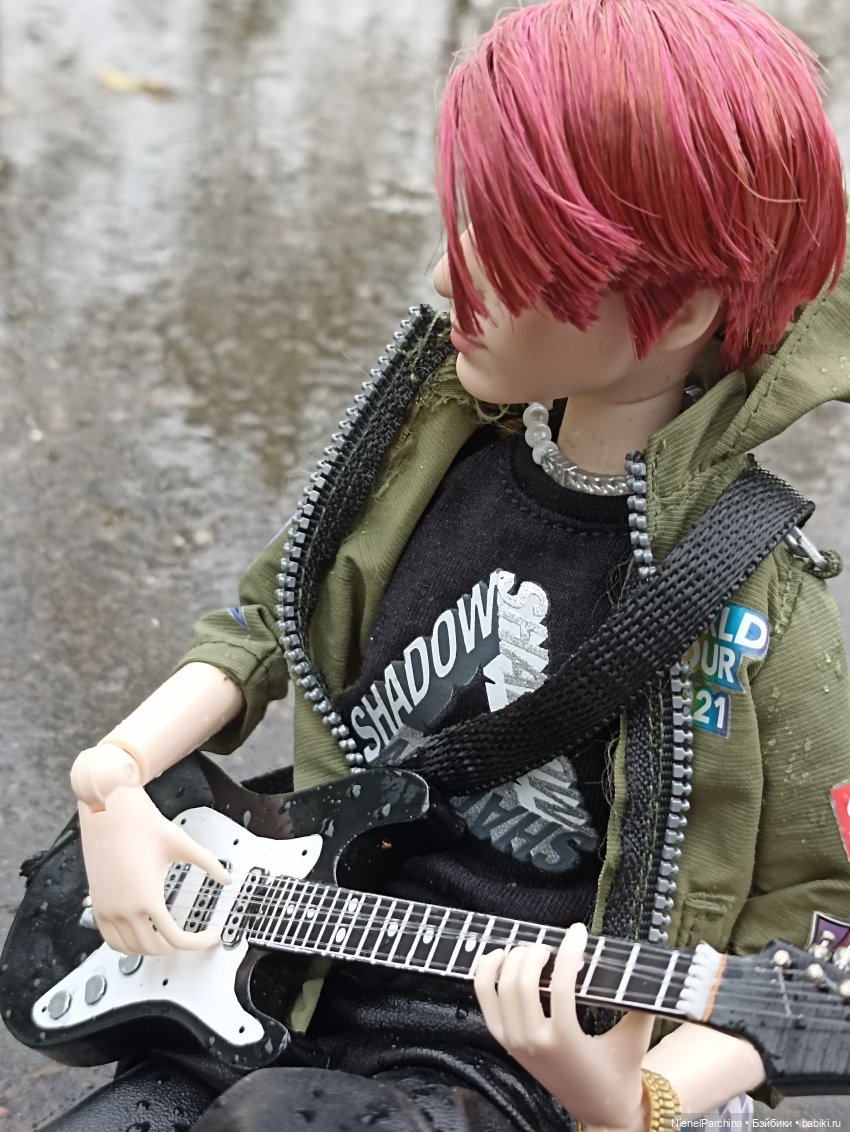 Дебютный клип Джихуна — Куклы и тела Obitsu (Обитсу): 1/6