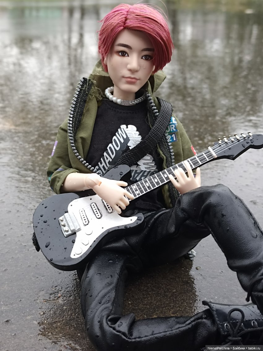 Дебютный клип Джихуна — Куклы и тела Obitsu (Обитсу): 1/6