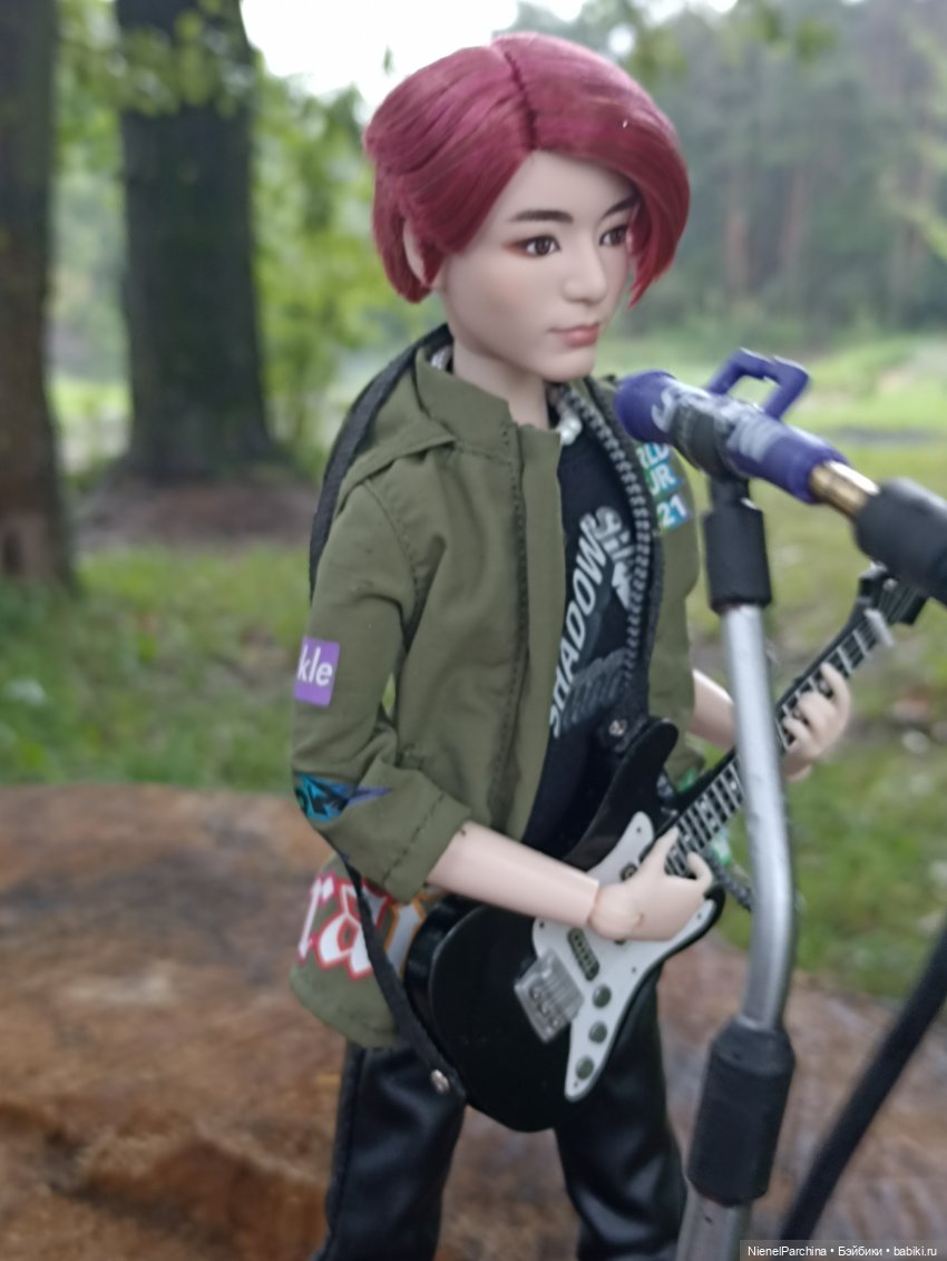 Дебютный клип Джихуна — Куклы и тела Obitsu (Обитсу): 1/6