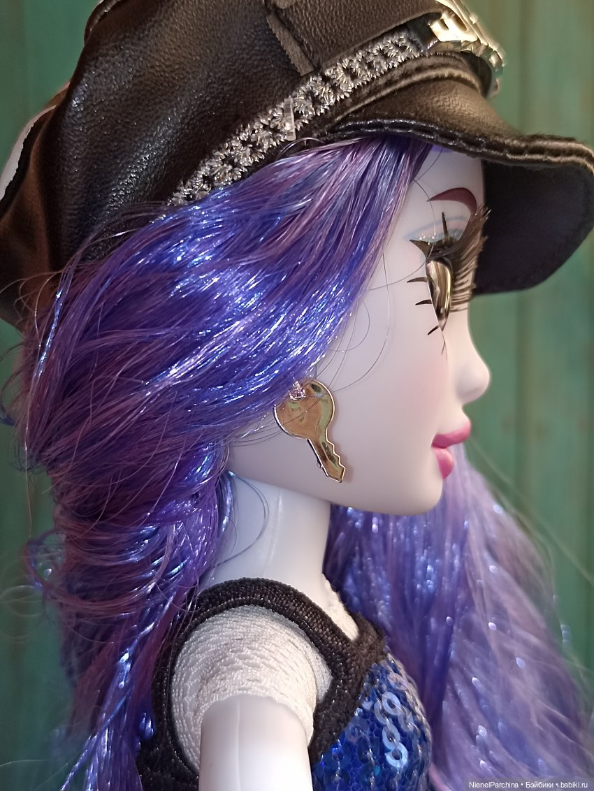 Ума гитаристка неоновых теней