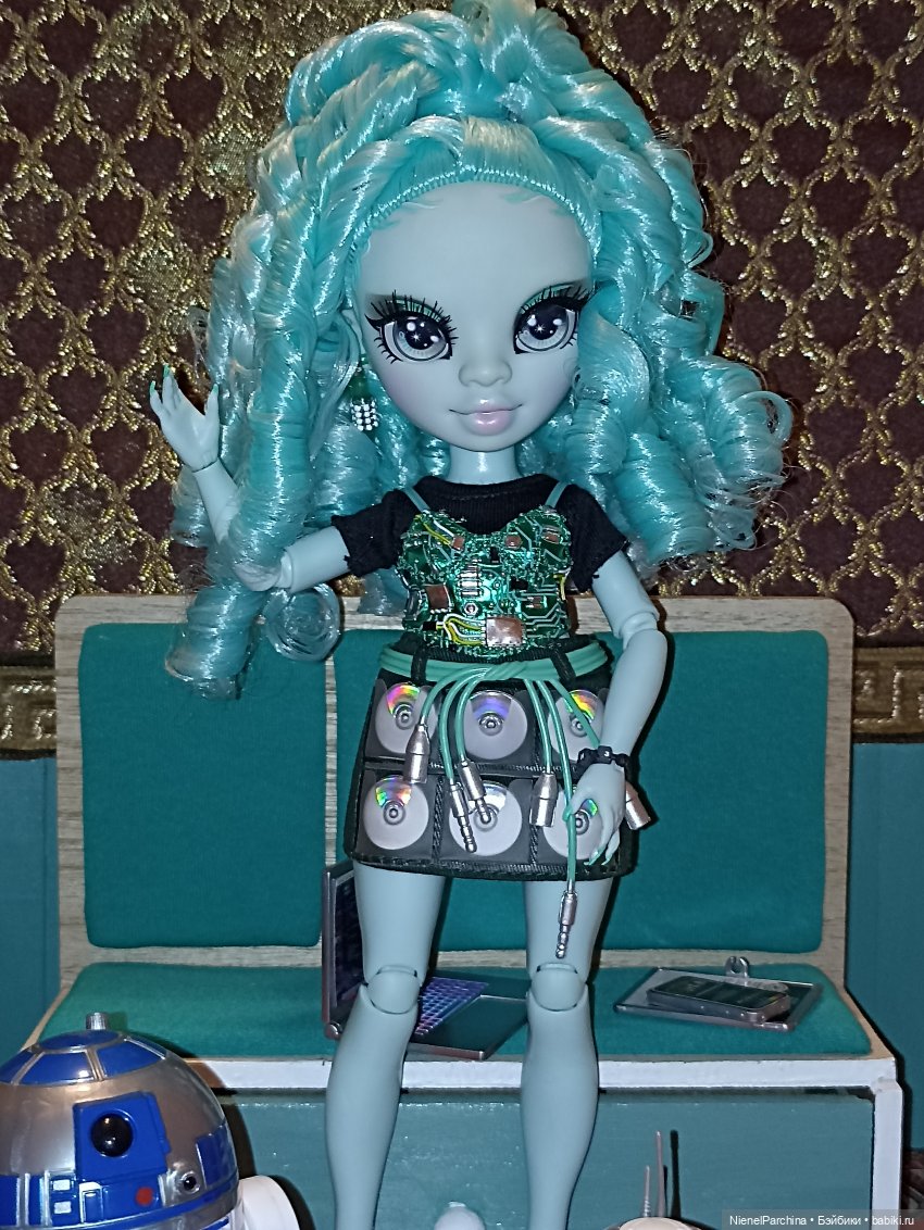 Красотка Берри Скайс или Минусина Гуччифер