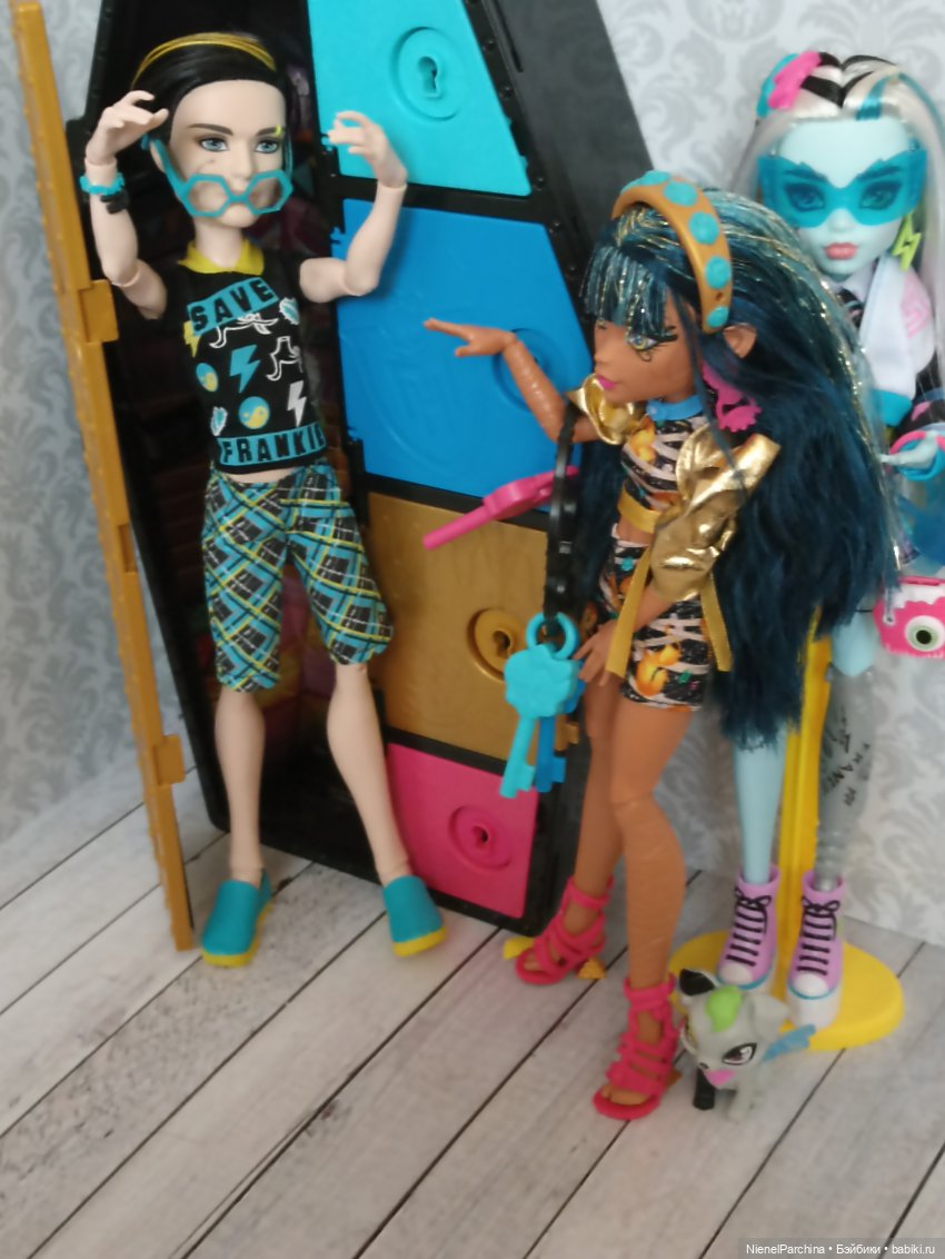 Распаковка Клео Де' Нил — Куклы Monster High и Ever After High: G1