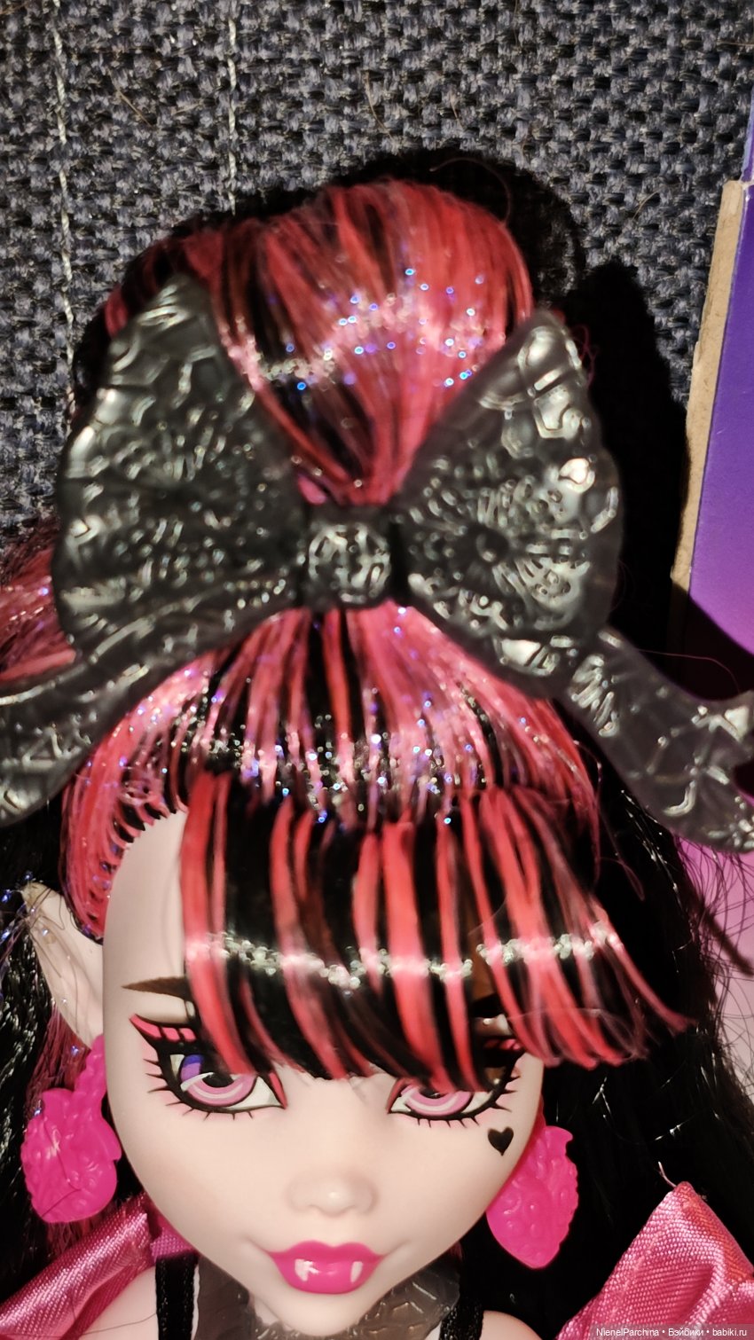 Распаковка Дракулауры — Куклы Monster High и Ever After High: G1 (фото 4)