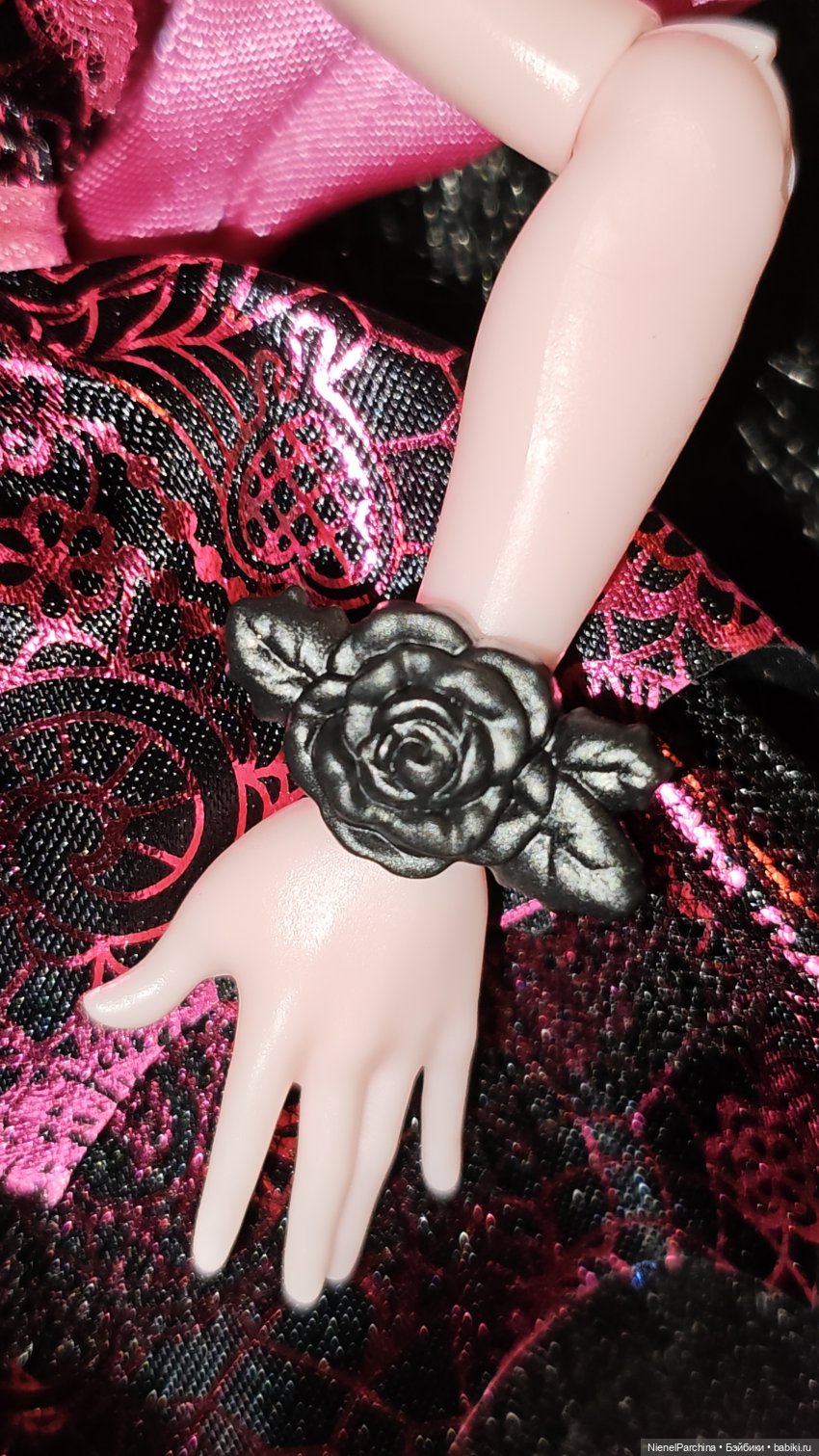 Распаковка Дракулауры — Куклы Monster High и Ever After High: G1 (фото 6)