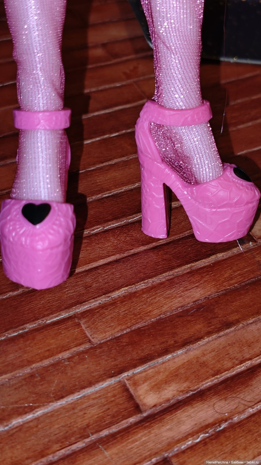 Распаковка Дракулауры — Куклы Monster High и Ever After High: G1 (фото 10)