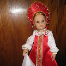 Фарфоровые куклы в народных костюмах