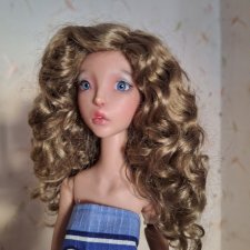 Продам женский парик 8-9.